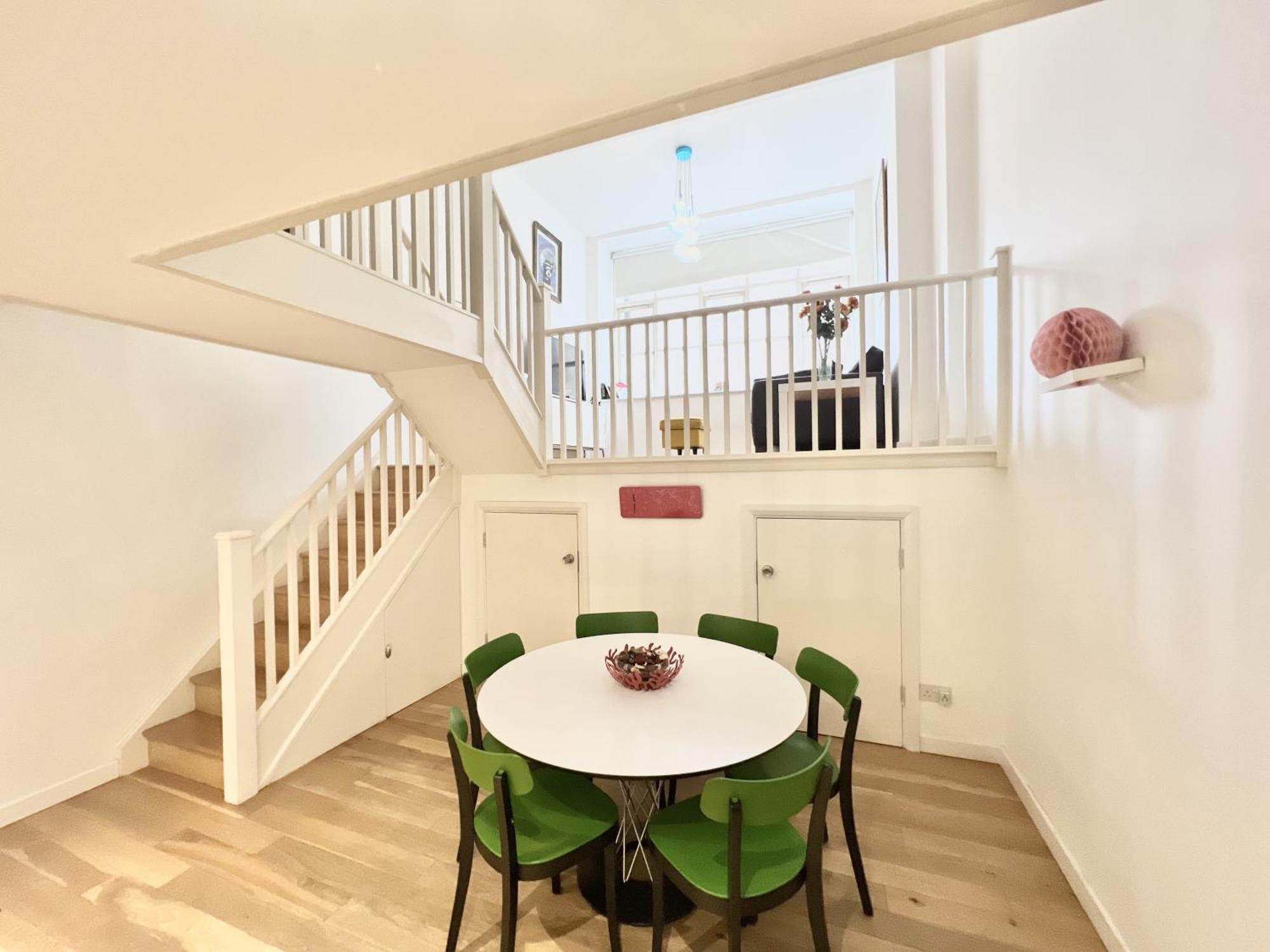 Apartment Vip Serviced Excellent Location Great Price